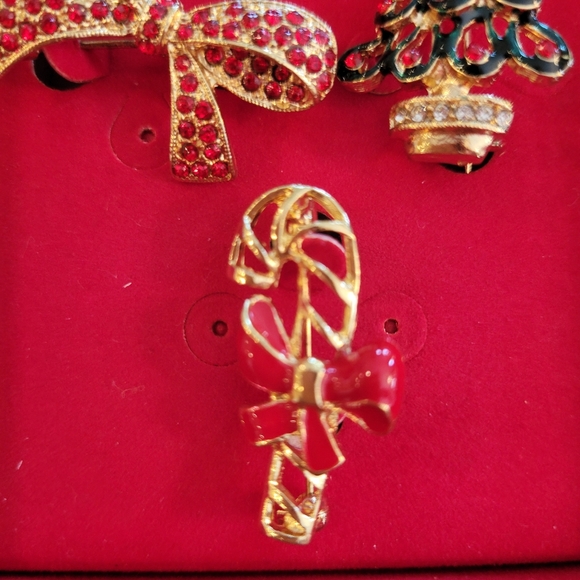 Macy's Holiday Lane Brooch Set ~ NIB ~ Christmas Tree Bow Candy Cane ~ Cute! - Picture 10 of 14